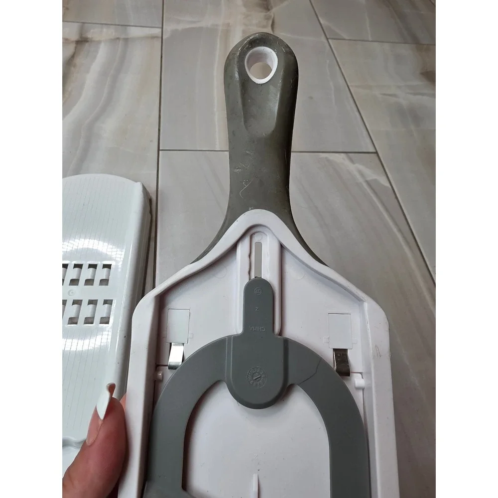 Pampered Chef Adjustable Slicer White Gray‎ Stainless Steel Blade 1169 Guard A2